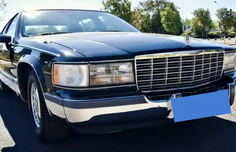 Cadillac 1993 из Китая