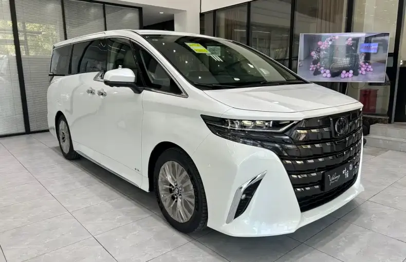 Toyota Alphard из Китая