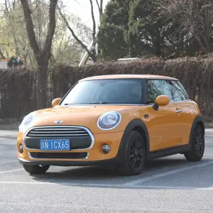 MINI Mini 2015 102 л.с. из Китая