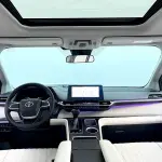 Toyota Sienna 2025 246 л.с. из Китая