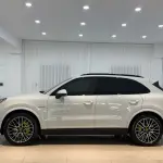 Porsche Cayenne Hybrid 2022 из Китая