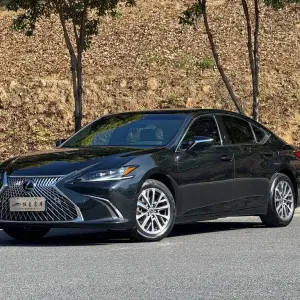 Lexus ES 2024 из Китая