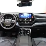 Toyota Crown Kluger 2022 237 л.с. из Китая