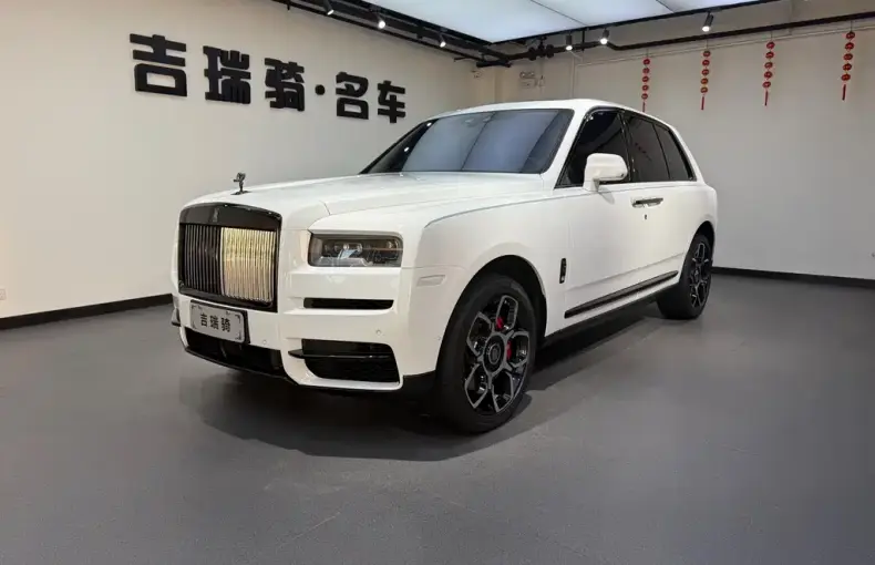 Rolls-Royce Cullinan 2024 из Китая