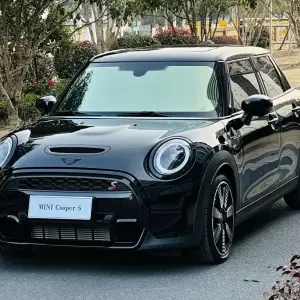 MINI Mini 2024 178 л.с. 178 л.с. из Китая