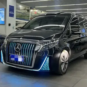 Mercedes-Benz V-Class 2023 211 л.с. из Китая