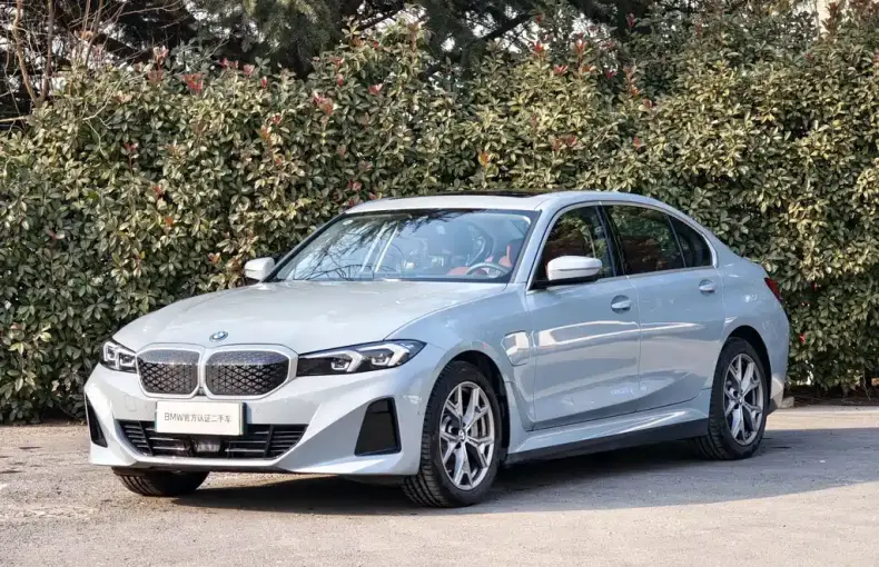 BMW i3 2025 из Китая