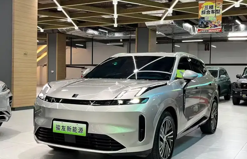 Lynk & Co 08 EM-P 2025 из Китая
