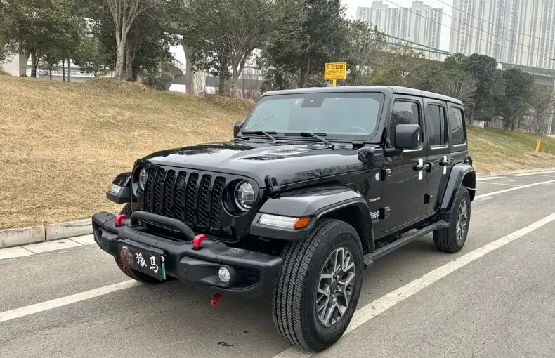 Jeep Wrangler PHEV 2022 из Китая