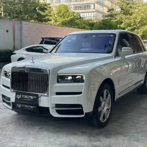 Rolls-Royce Cullinan 2025 из Китая