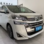 Toyota Vellfire 2021 из Китая