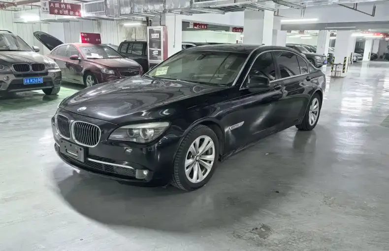 BMW 7 Series 2011 из Китая