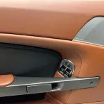 Aston Martin V8 Vantage 2012 из Китая