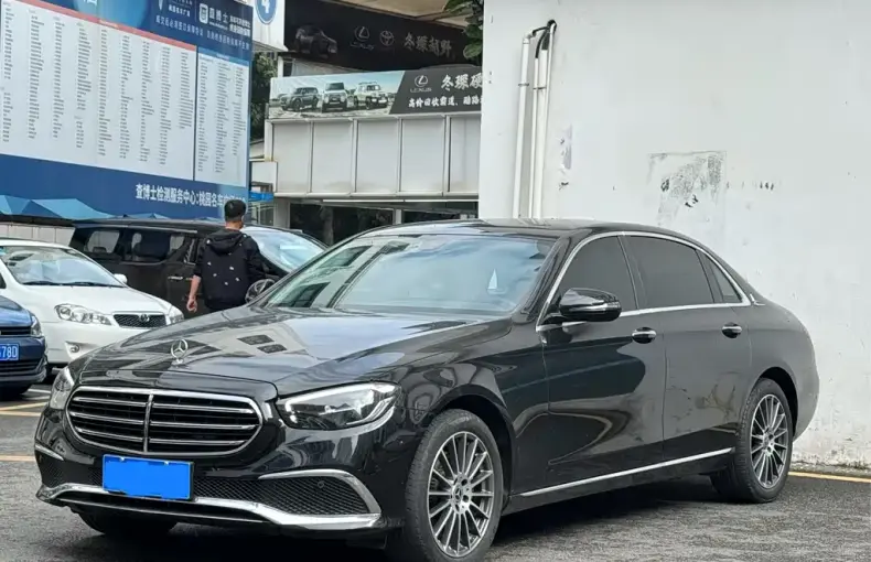 Mercedes-Benz E-Class 2023 из Китая