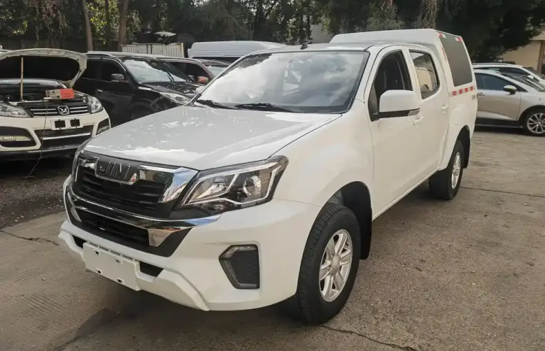 Isuzu RE-MAX 瑞迈 из Китая