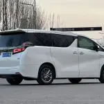 Toyota Vellfire 2021 из Китая