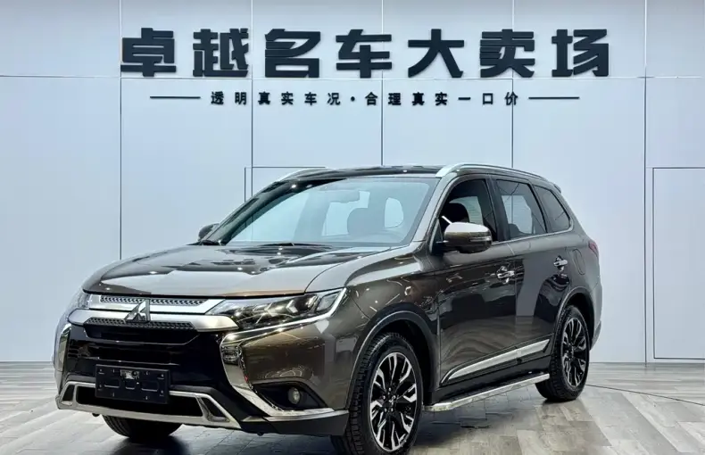 Mitsubishi Outlander 2018 из Китая