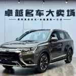 Mitsubishi Outlander 2018 из Китая