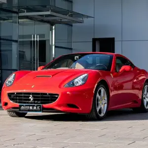 Ferrari California T 2010 из Китая