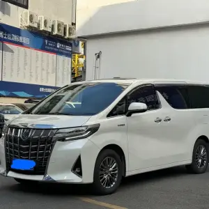 Toyota Alphard 2021 из Китая