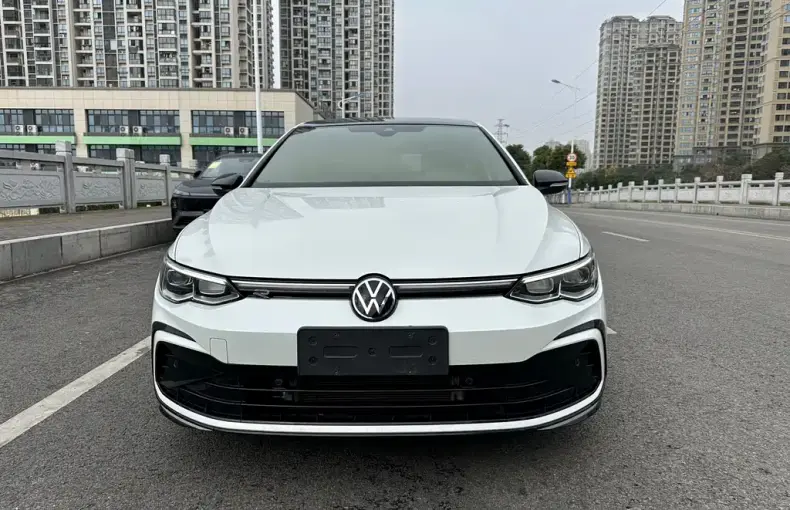 Volkswagen Golf 2023 из Китая