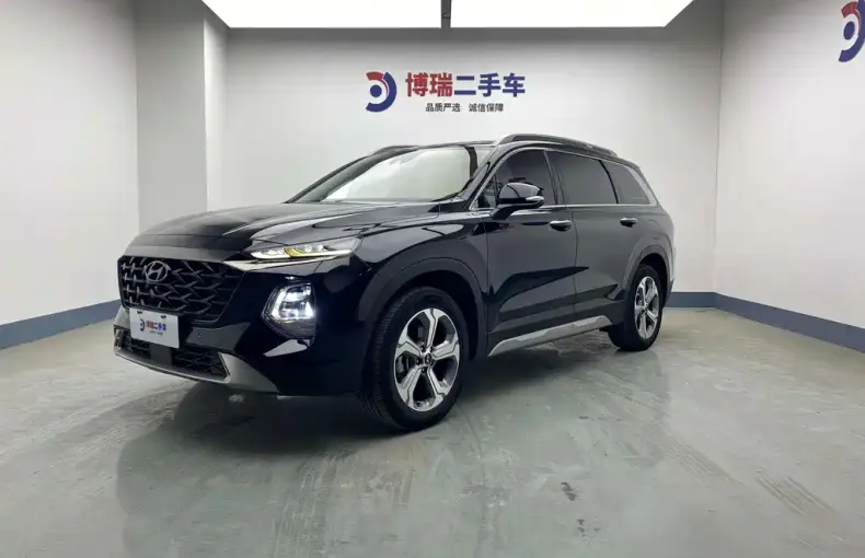 Hyundai Santa Fe 2023 из Китая