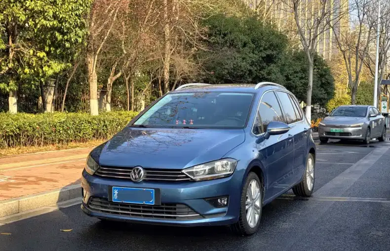 Volkswagen Golf Sportsvan 2016 из Китая