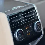 Land Rover Range Rover 2025 400 л.с. из Китая