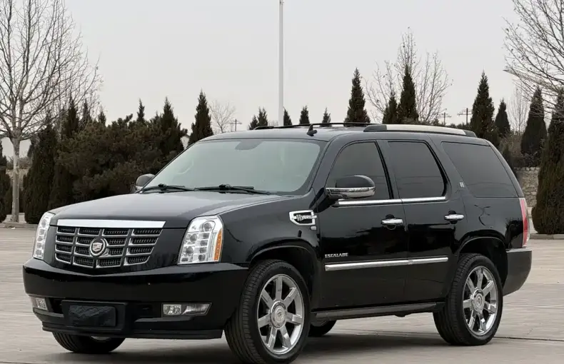 Cadillac Escalade 2011 из Китая