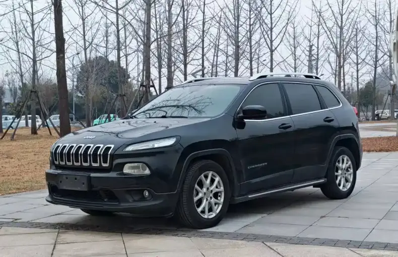 Jeep Cherokee 2016 из Китая