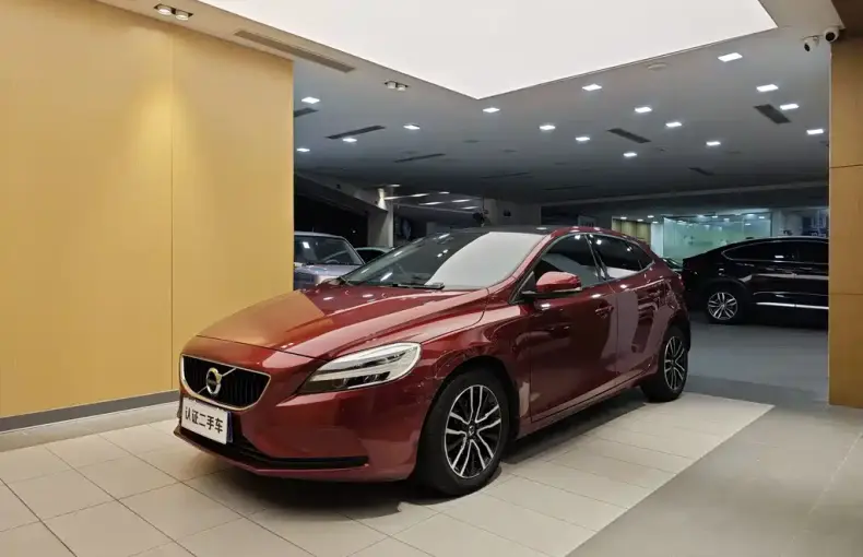 Volvo V40 2018 из Китая