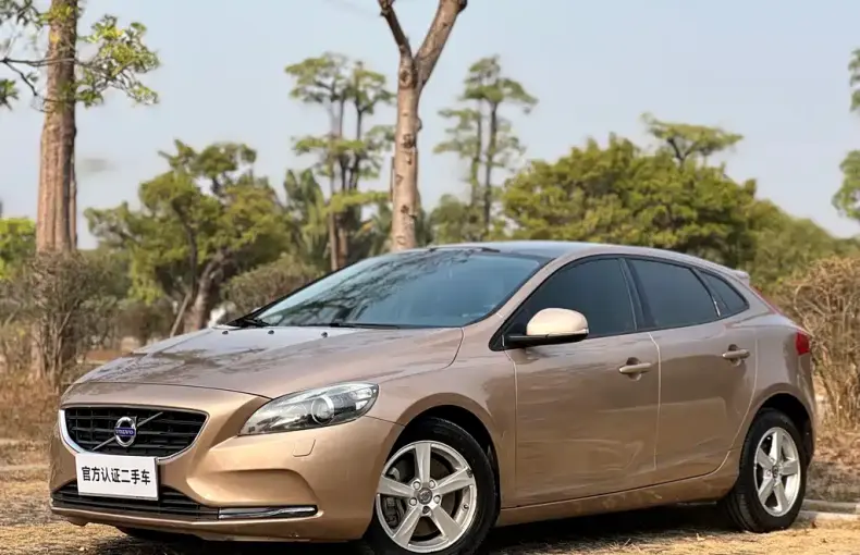 Volvo V40 2016 из Китая