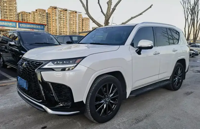 Lexus LX 2023 из Китая