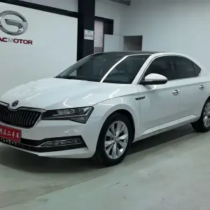 Skoda Superb 2022 из Китая