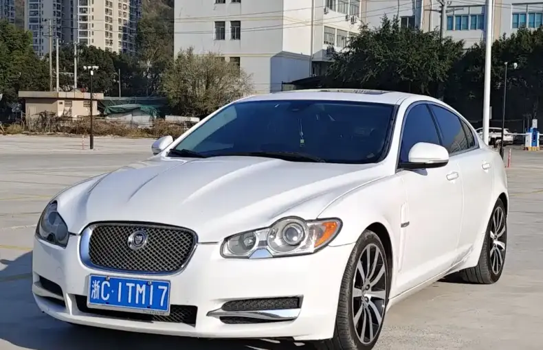 Jaguar XF 2010 из Китая