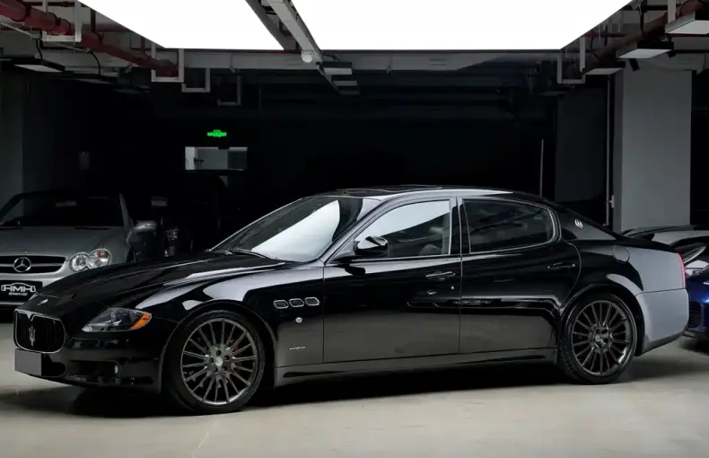 Maserati Quattroporte 2010 из Китая