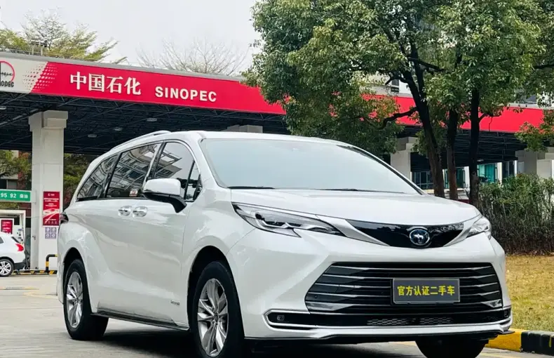 Toyota Sienna 2023 из Китая