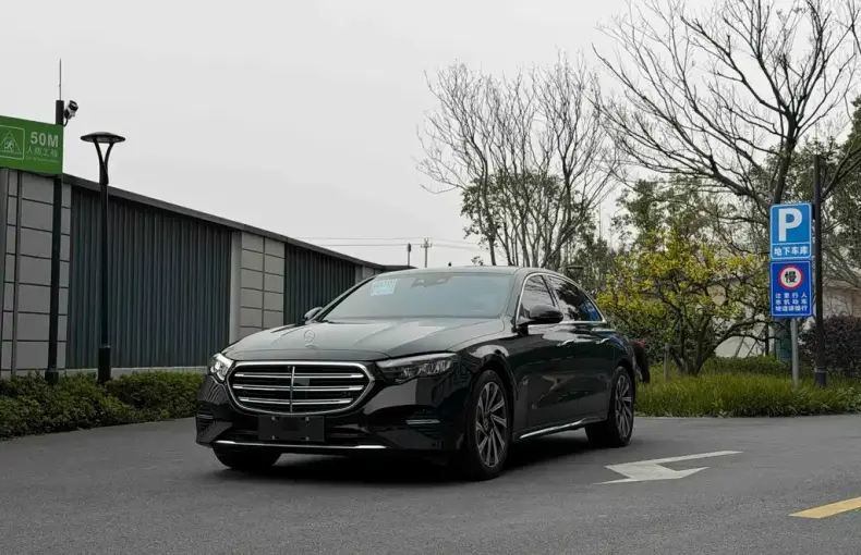 Mercedes-Benz E-Class 2024 из Китая