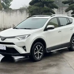 Toyota RAV4 2017 из Китая