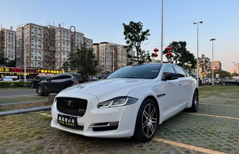 Jaguar XJ 2019 из Китая