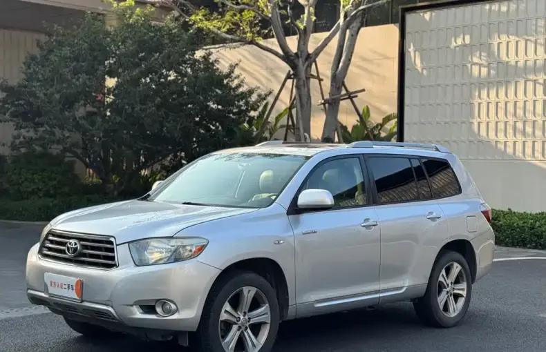 Toyota Highlander 2009 из Китая