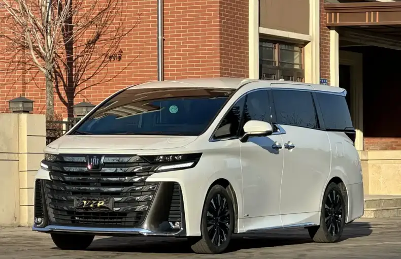 Toyota Vellfire 2024 из Китая