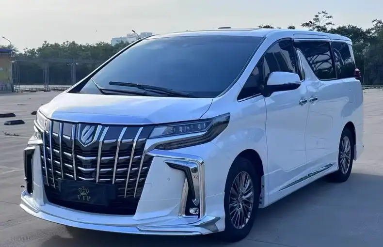 Toyota Alphard 2022 из Китая