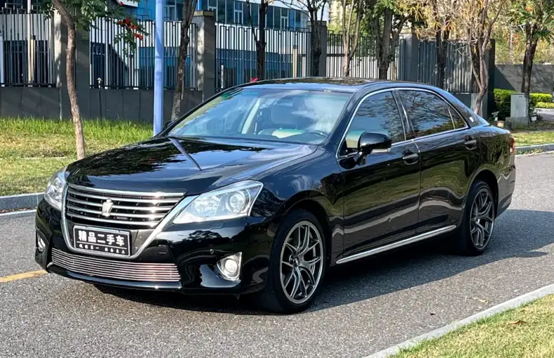 Toyota Crown 2014 из Китая