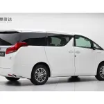 Toyota Alphard 2023 из Китая