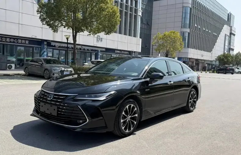 Toyota Avalon 2023 из Китая