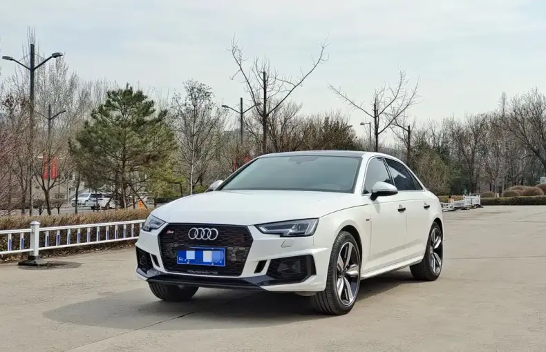 Audi A4L 2017 из Китая