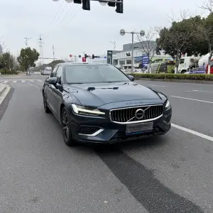 Volvo S60 2021 из Китая