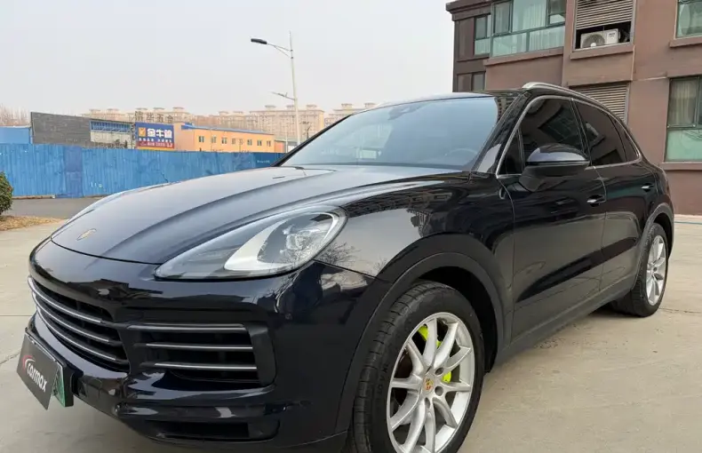 Porsche Cayenne Hybrid 2020 из Китая