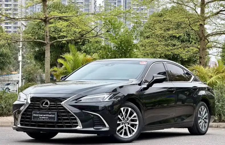 Lexus ES 2025 из Китая